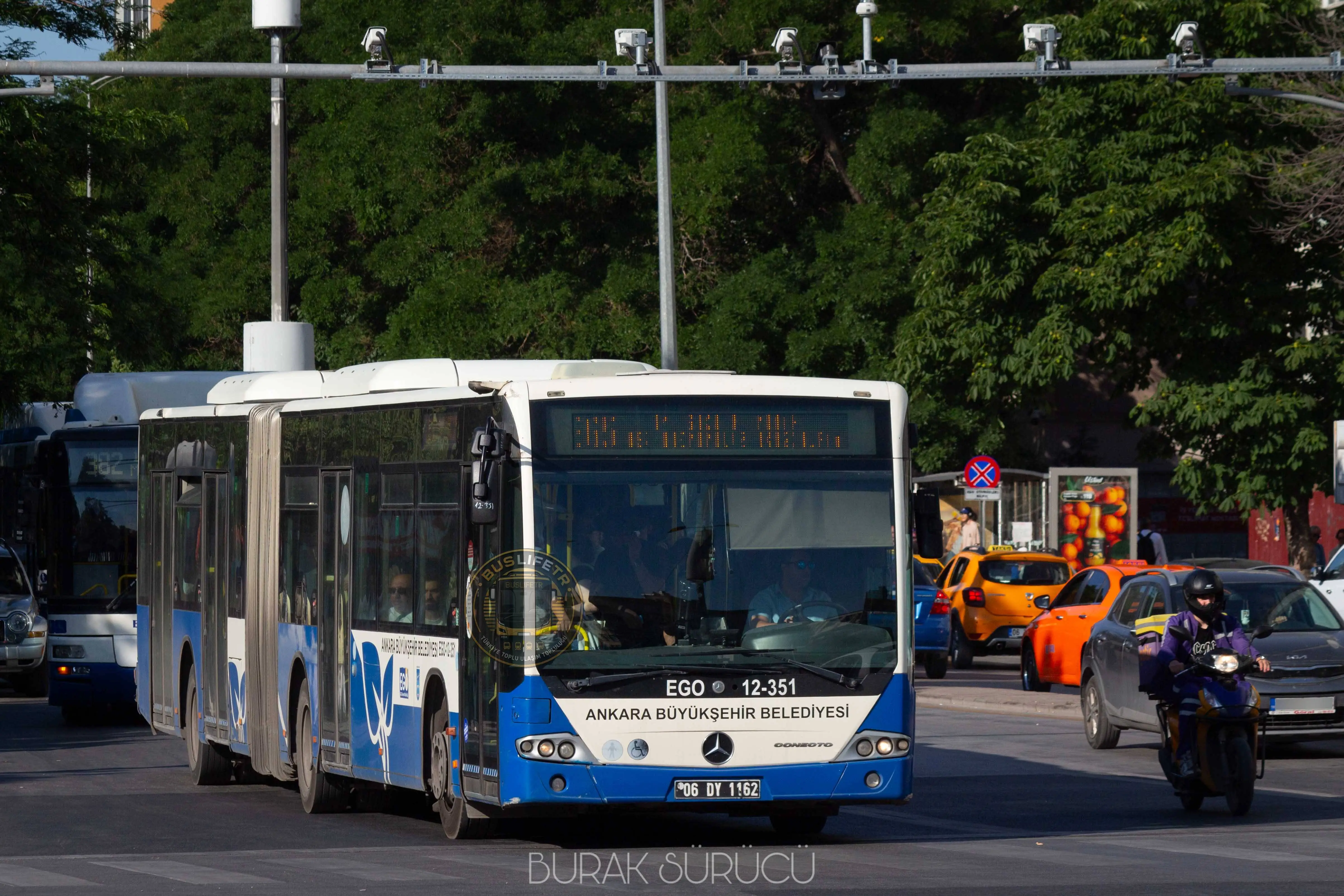EGO / Mercedes-Benz Conecto II G otobüs fotoğrafı EGO-12-351
06 DY 1162
365 Misket Mh. - Kızılay - Sıhhiye - Ulus
Kolej Meydanı
