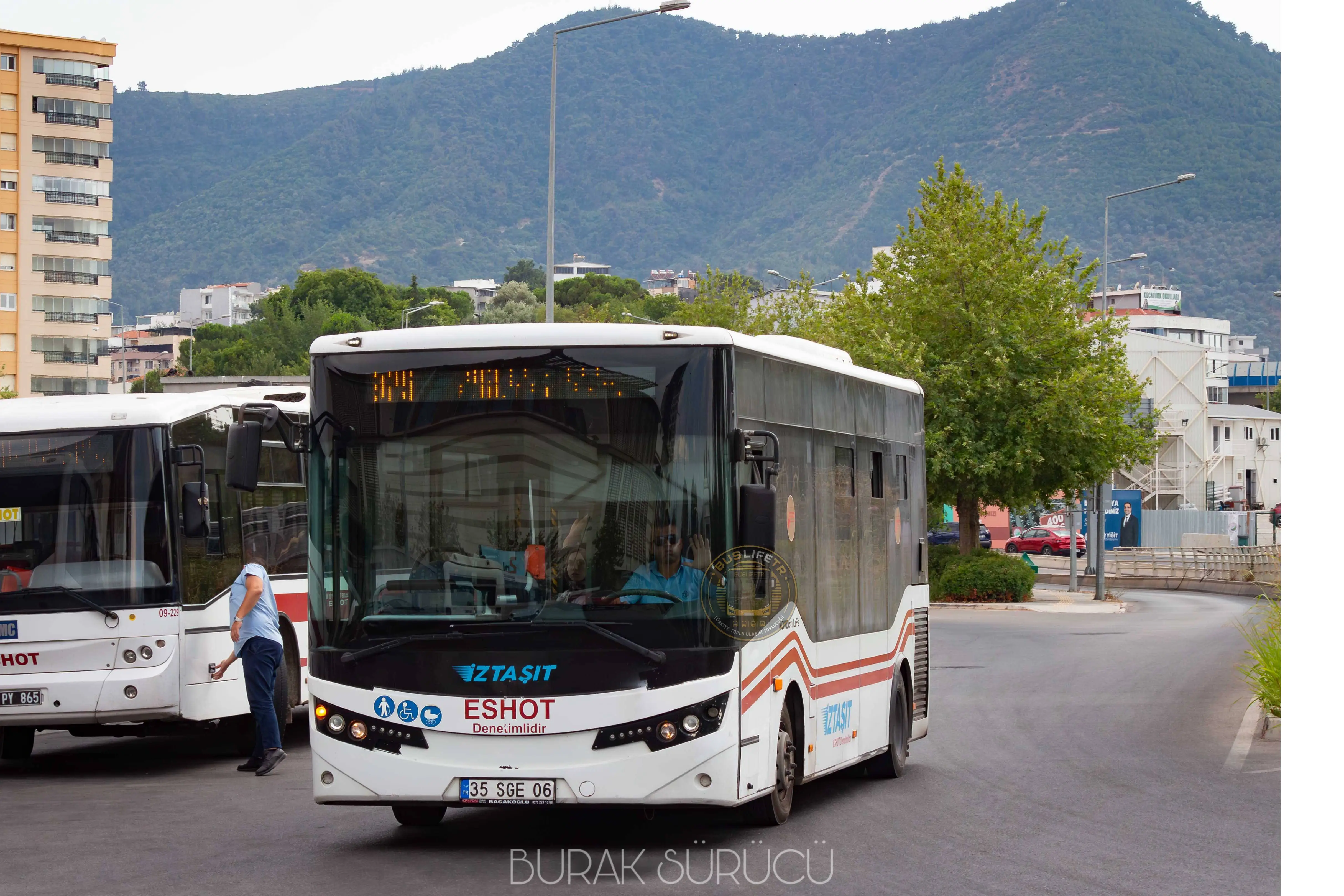 İZTAŞIT / ISUZU NovoCiti Life otobüs fotoğrafı 35 SGE 06
975 Seferihisar - Fahrettin Altay Aktarma Merkezi
Fahrettin Altay Aktarma Merkezi